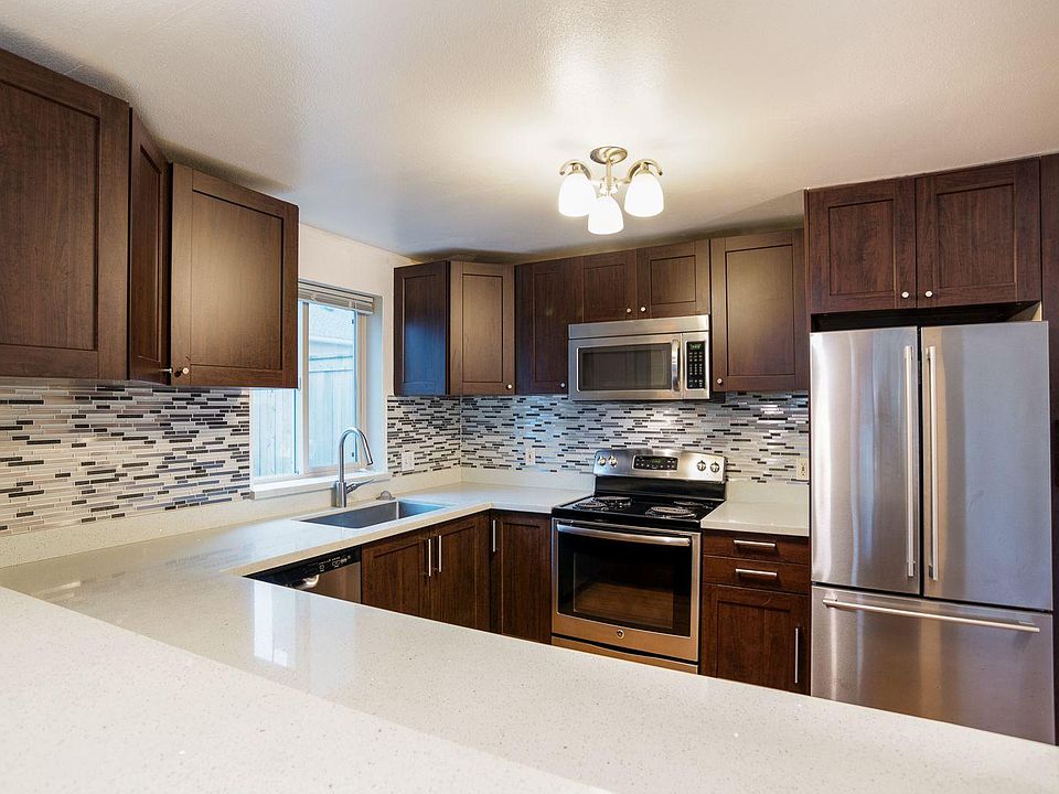1st image of 4540 45th Ave SW APT 205