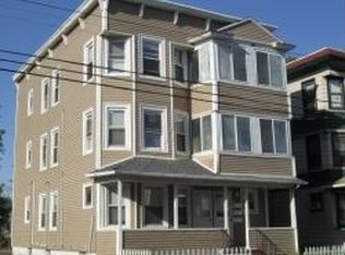 189-191 Smith St, Bridgeport, CT 06607