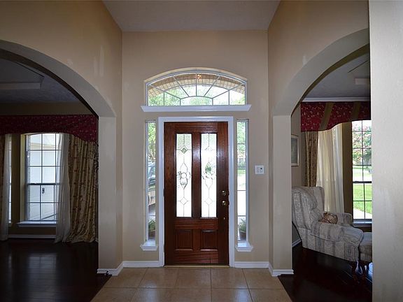 3rd image of 1314 Miners Bend Ln