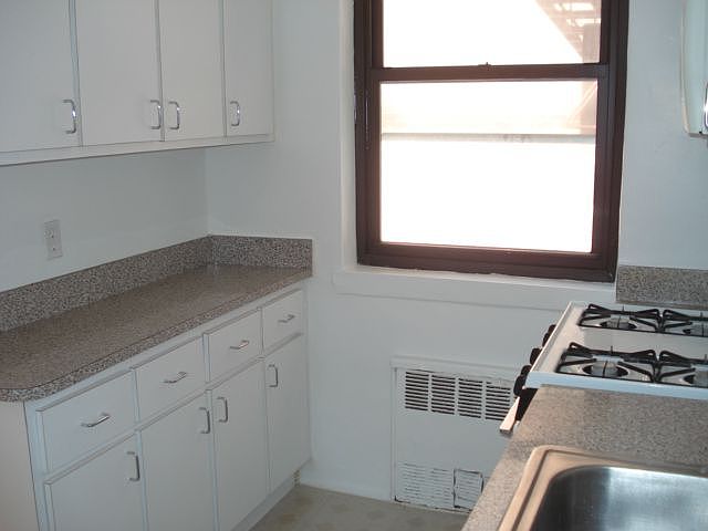 1st image of 8525 120th St APT Le