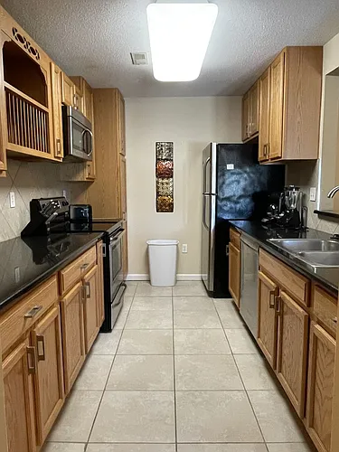 2037-2097 Pear Tree Ct Photo 1