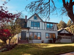 7234 SE Main St, Portland, OR 97215