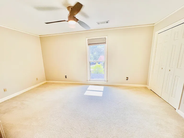 205 Kinderhill Ct — Photo 33