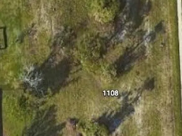 1102 Skyline Blvd, Cape Coral, FL 33991