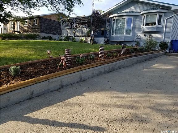 2nd image of 311 2nd Ave S