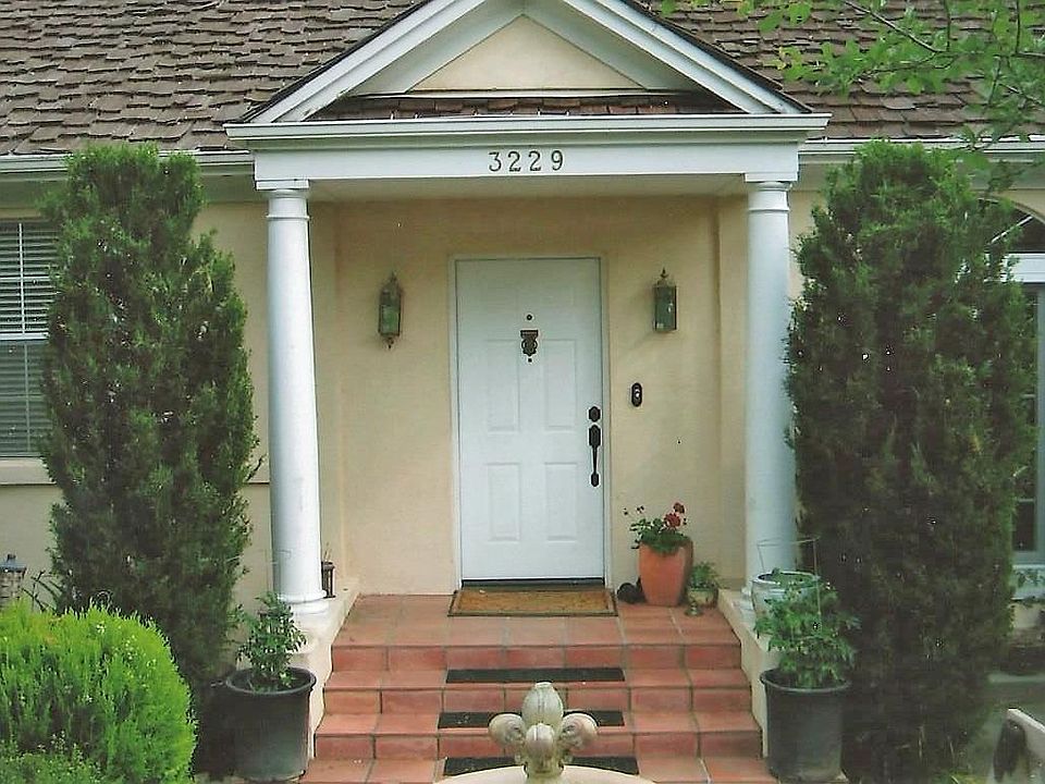 2nd image of 3229 Oxford Rd