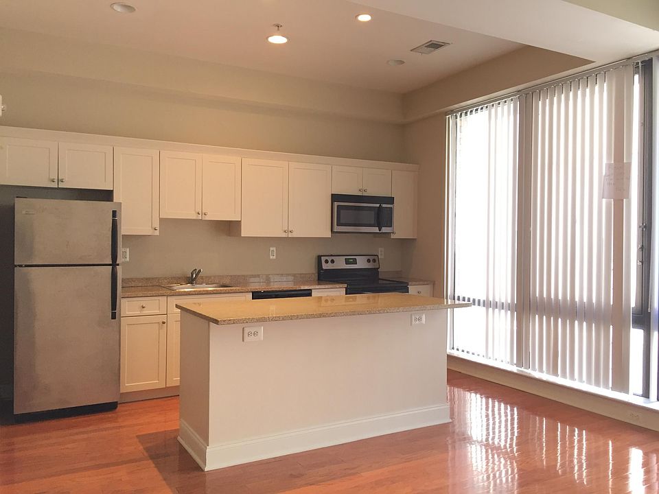 1st image of 125 N 4th St #10X