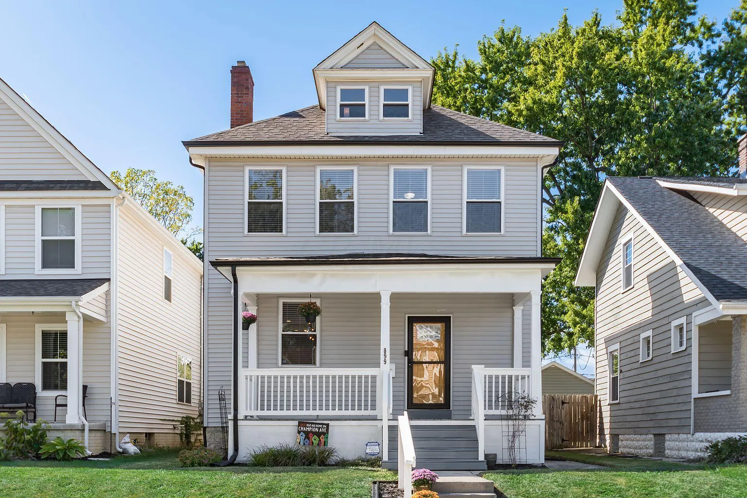 899 S Champion Ave photo 1