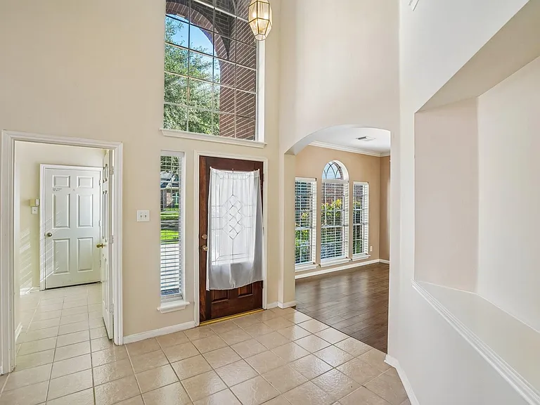 15415 Truslow Point Ln — Photo 4