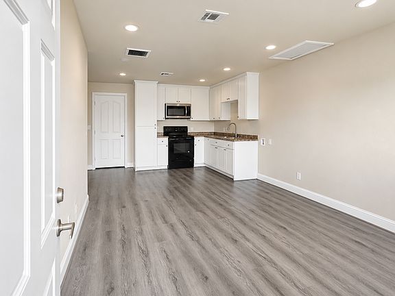 5th image of 1516 Fidelity St #2
