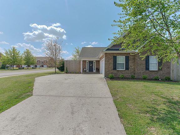 4th image of 1505 Sunray Dr