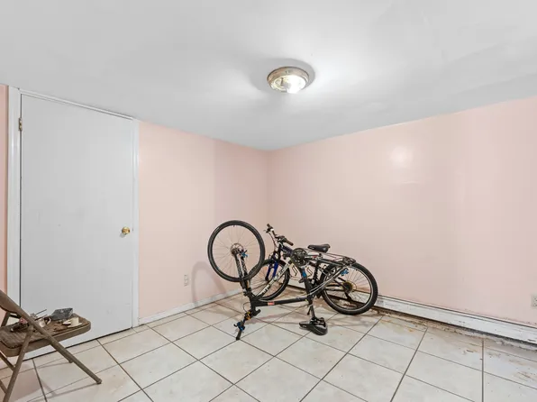 1408 Avenue L image 10 of 20