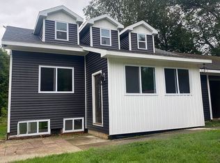 481 Haslett Rd, Haslett, MI 48840