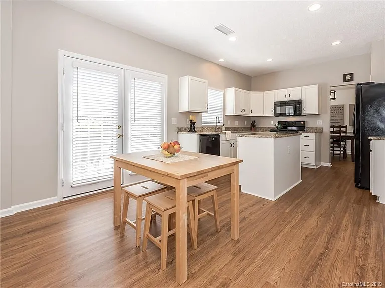 8619 Grey Squirrel Ct — Photo 12