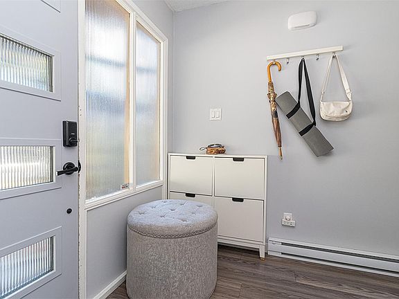 4th image of 533 Crossandra Cres