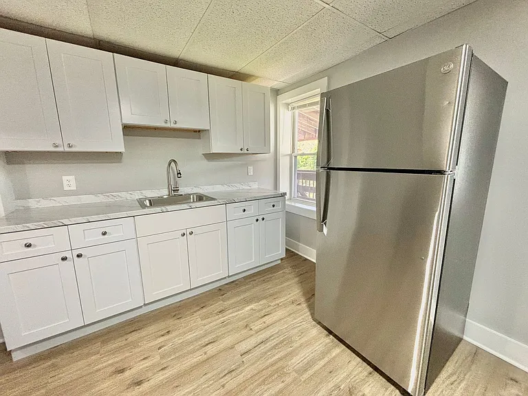 2303 Main St #J — Photo 11