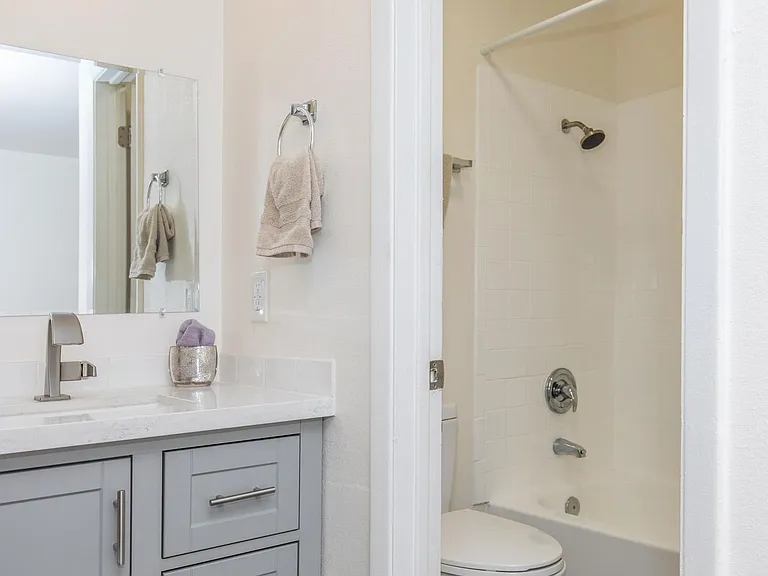 Studio 710 Apartments — Photo 54