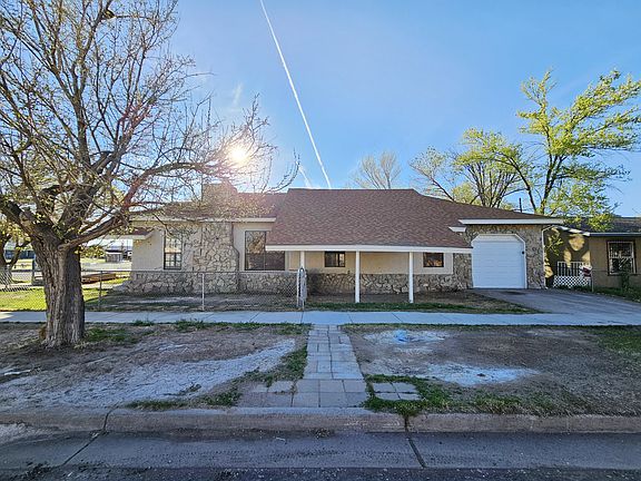 3rd image of 300 Chavez Ave W