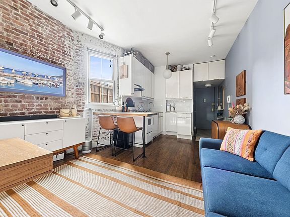 4th image of 92 Horatio St APT 3N