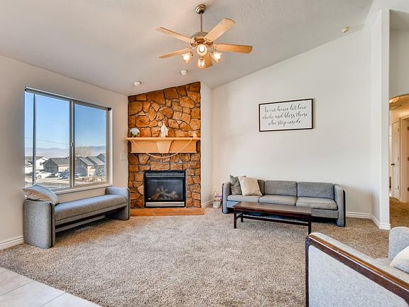3rd image of 5742 W Sorrento Way