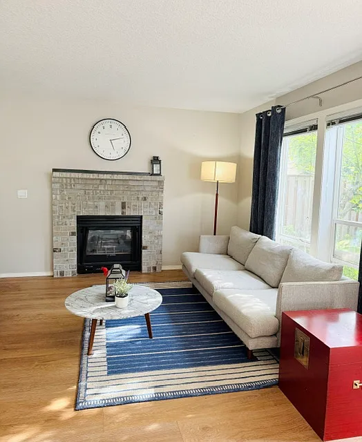 4 bed, 2.5 bath, 2034 sqft, $2,950 — Photo 4