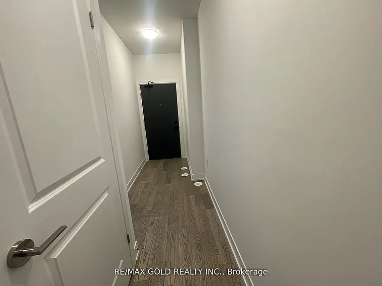1095 Douglas McCurdy Cmn #161 — Photo 11