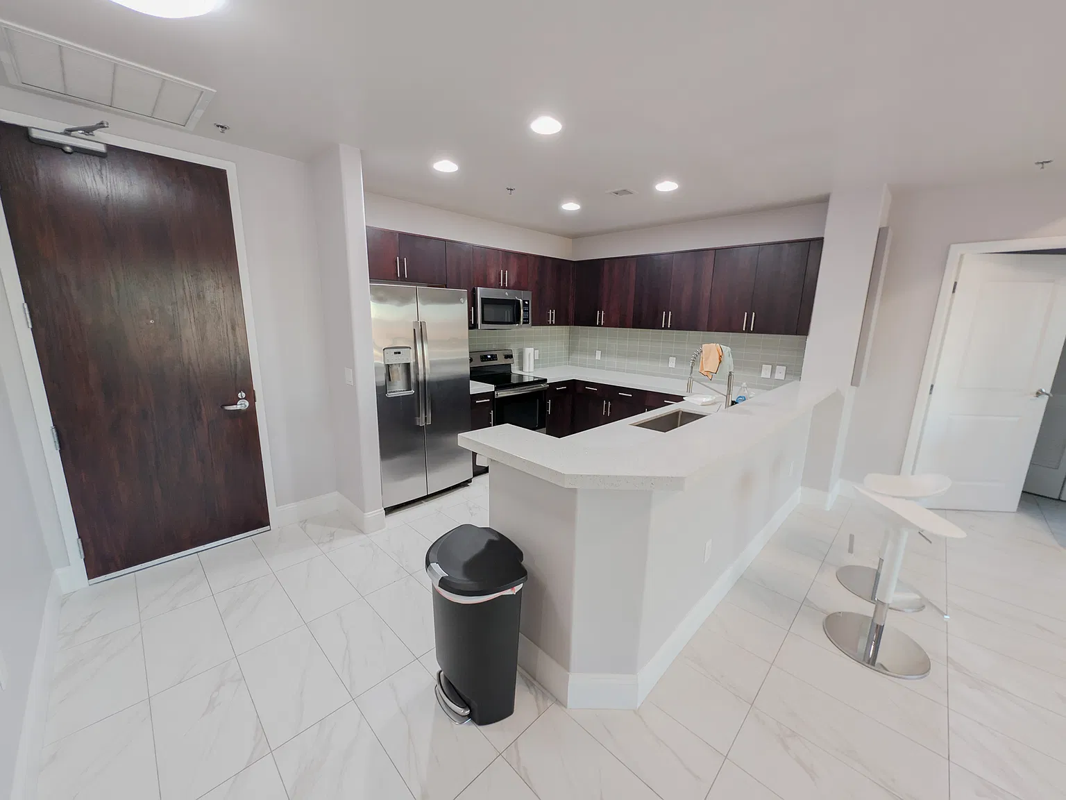2 bed, 1368 sqft, $2,850 — Photo 4