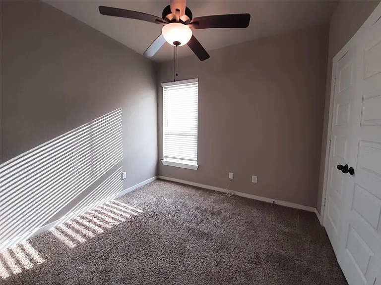 9733 Grosbeak Ln — Photo 10