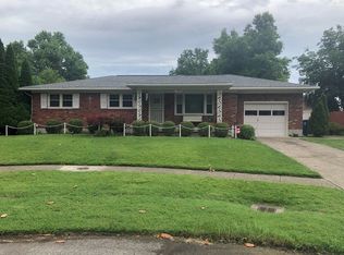 3205 Flair Knoll Dr, Louisville, KY 40216