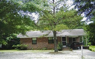 2nd image of 401 Bomba St