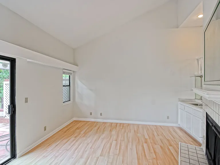 23 Coronado Ct — Photo 7