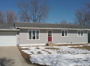 1705 Rose Ln, Storm Lake, IA 50588