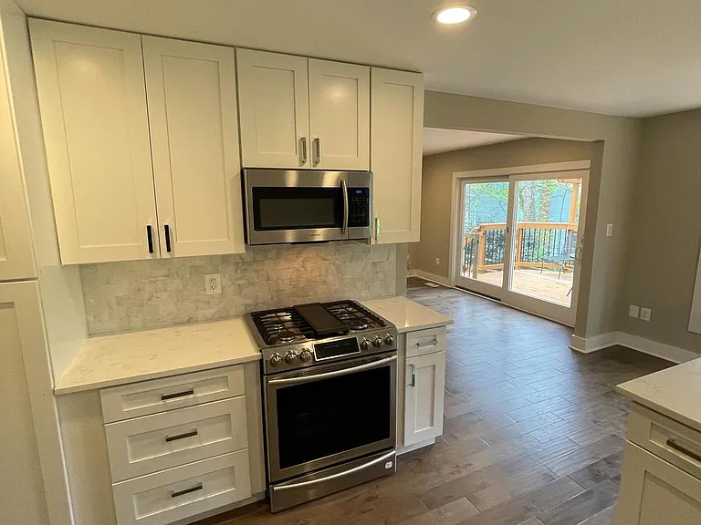 3428 Reedy Dr — Photo 9