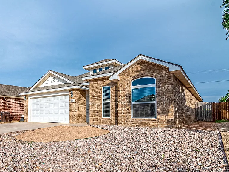 5917 Mile High Ln — Photo 24