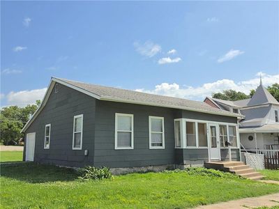 103 E 3rd Ave, Garnett, KS, 66032