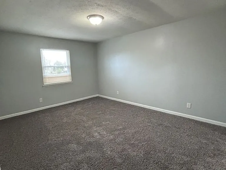 608 N Woodland Dr — Photo 13
