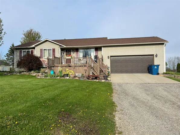 10150 Sharp Rd, Swartz Creek, MI 48473