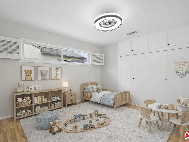 8348 Reading Ave — Photo 17
