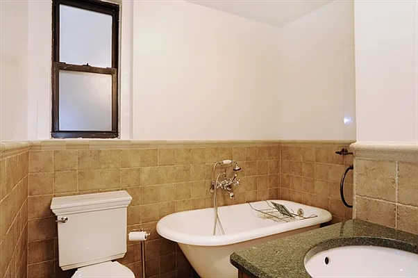 Sold by Citi Habitats | media 26