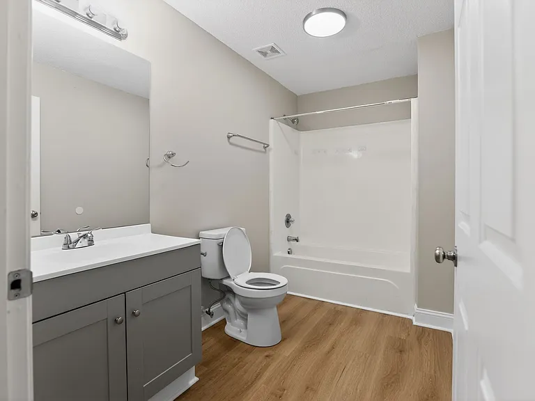 Alex Place Apartments — Photo 22