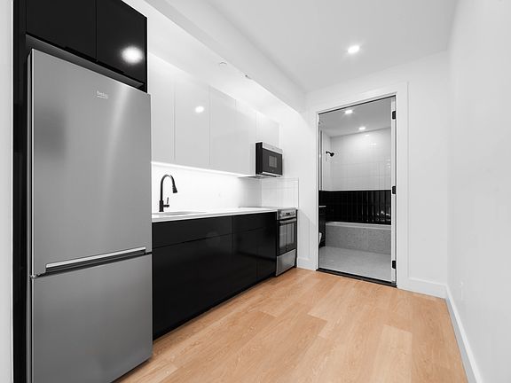 2nd image of 1042 President St #8I