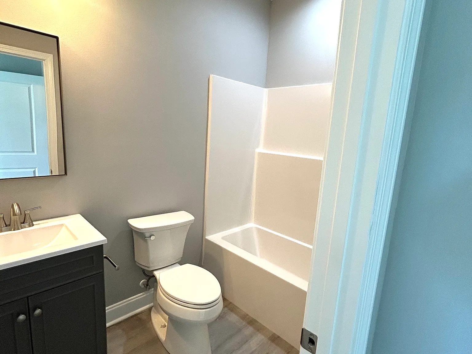 3 bed, 1200 sqft, $1,251 — Photo 4