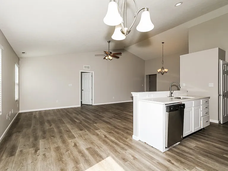 4557 Walcott Dr — Photo 5