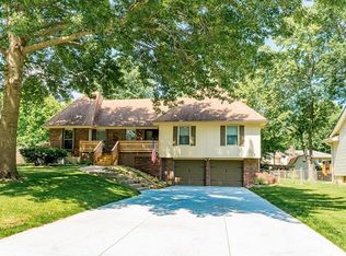 1325 SW 21st St, Blue Springs, MO 64015