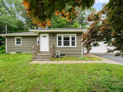 8 Grandview St, South Hadley, MA, 01075