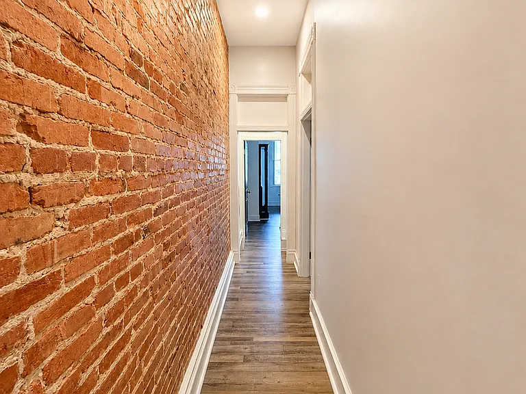 2125 Bolton St #1 — Photo 12