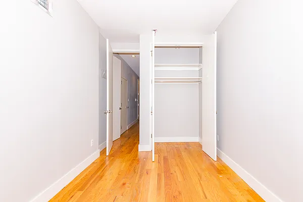 Rented by MySpaceNYC | media 24