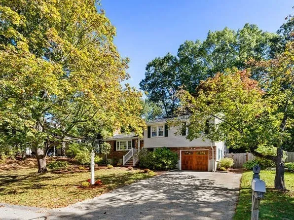 22 Marrett Rd, Burlington, MA 01803
