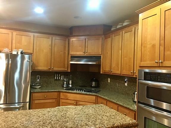 3rd image of 493 Norwood Cir
