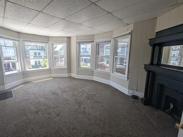 576 Potomac Ave #3 — Photo 3